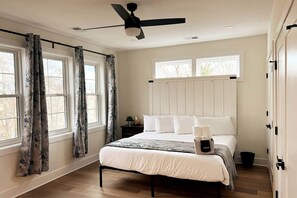 5 chambres, fer et planche à repasser, Wi-Fi, draps fournis