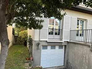 تفاصيل الفندق من الخارج