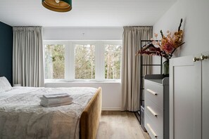 3 soverom, strykejern/-brett, wi-fi og sengetøy