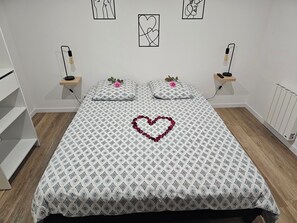 1 bedroom, WiFi, bed sheets - Apparently (Naintré)
