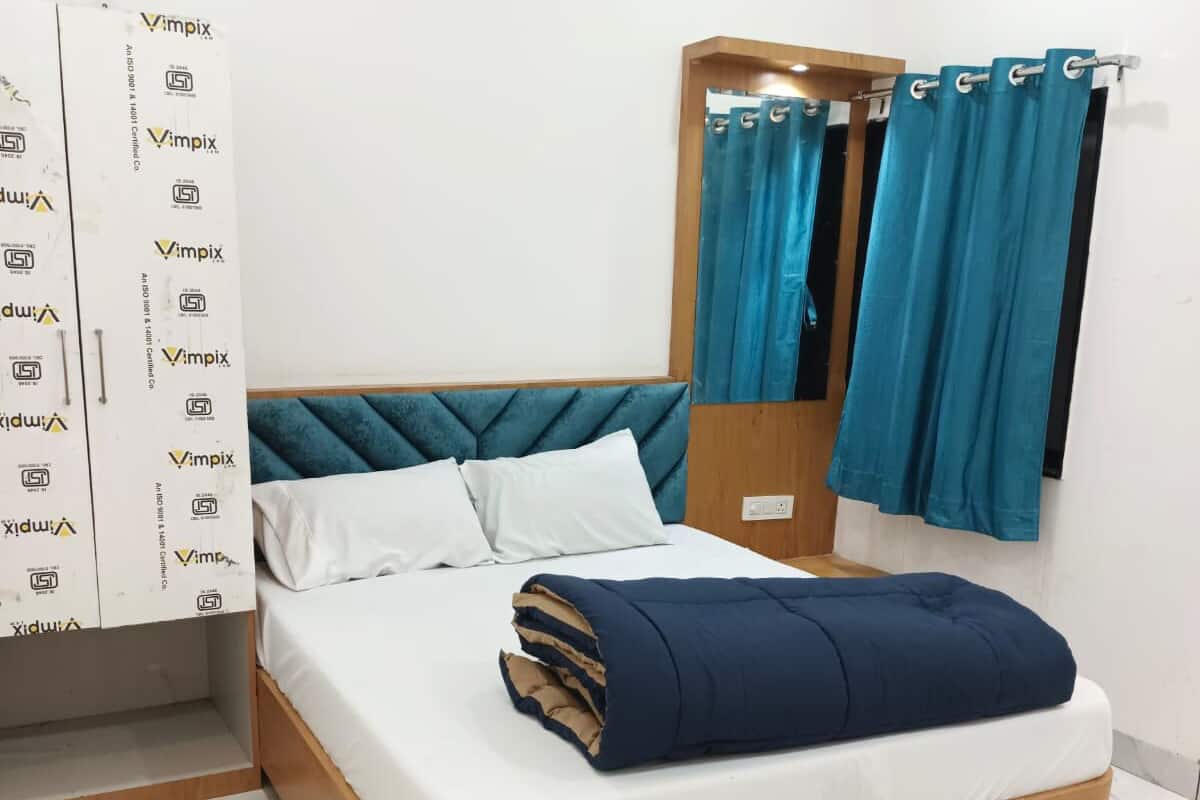 Deluxe Double Room | Desk, laptop workspace, free WiFi