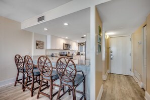 Fridge, microwave, oven, stovetop - ✨Oceanfront | Awesome Amenities | Great Views | Carolina Dunes 105✨ (Myrtle Beach)
