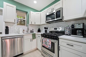 微波炉、烤箱、�炉灶、洗碗机