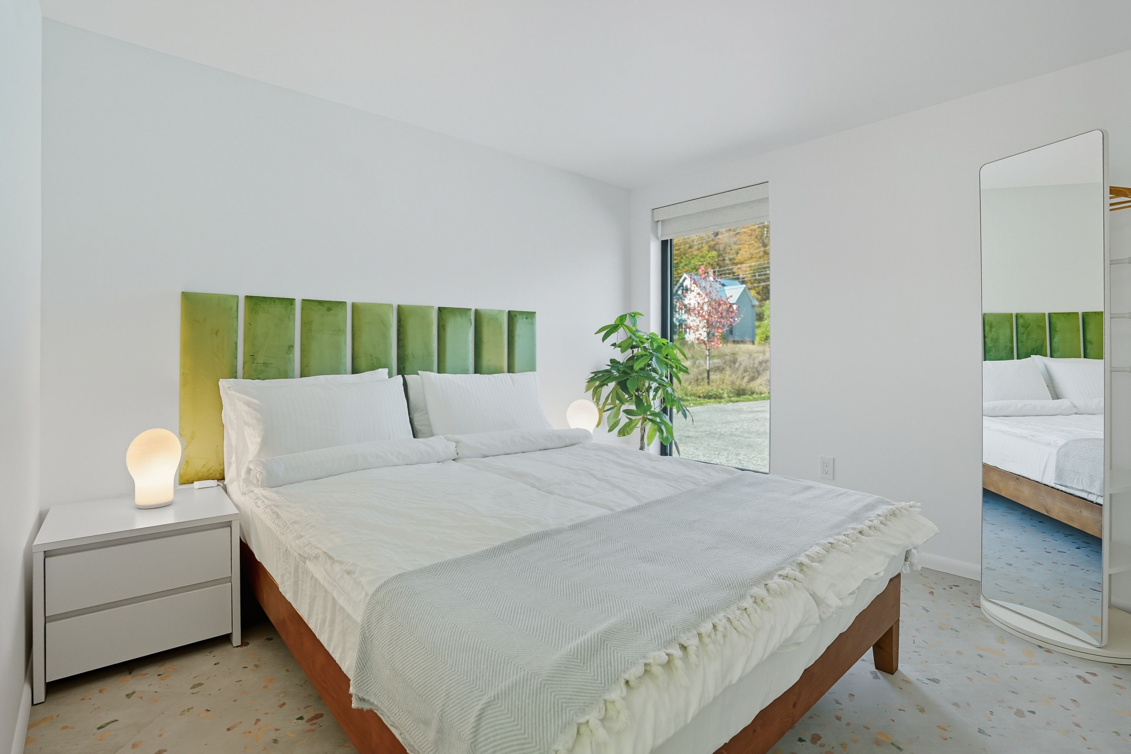 2 bedrooms, desk, iron/ironing board, free WiFi
