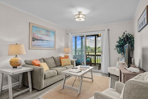 TV - 🌊Newly Renovated~Across from the Beach~Pool~Mariners Cove A-211🌊 (Myrtle Beach)