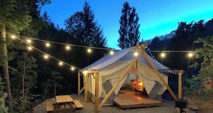 Umpqua National Forest Glamping Tent Prospector - Near Crater Lake & Umpqua Hot Springs