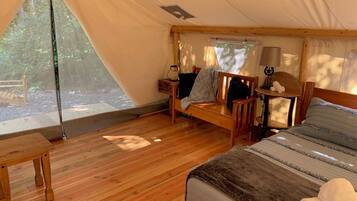 1 camera, accesso a Internet, lenzuola