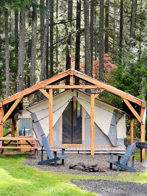 Property grounds - Umpqua National Forest Glamping Tent XL Ranger - Near Crater Lake & Umpqua Hot Springs (Idleyld Park)