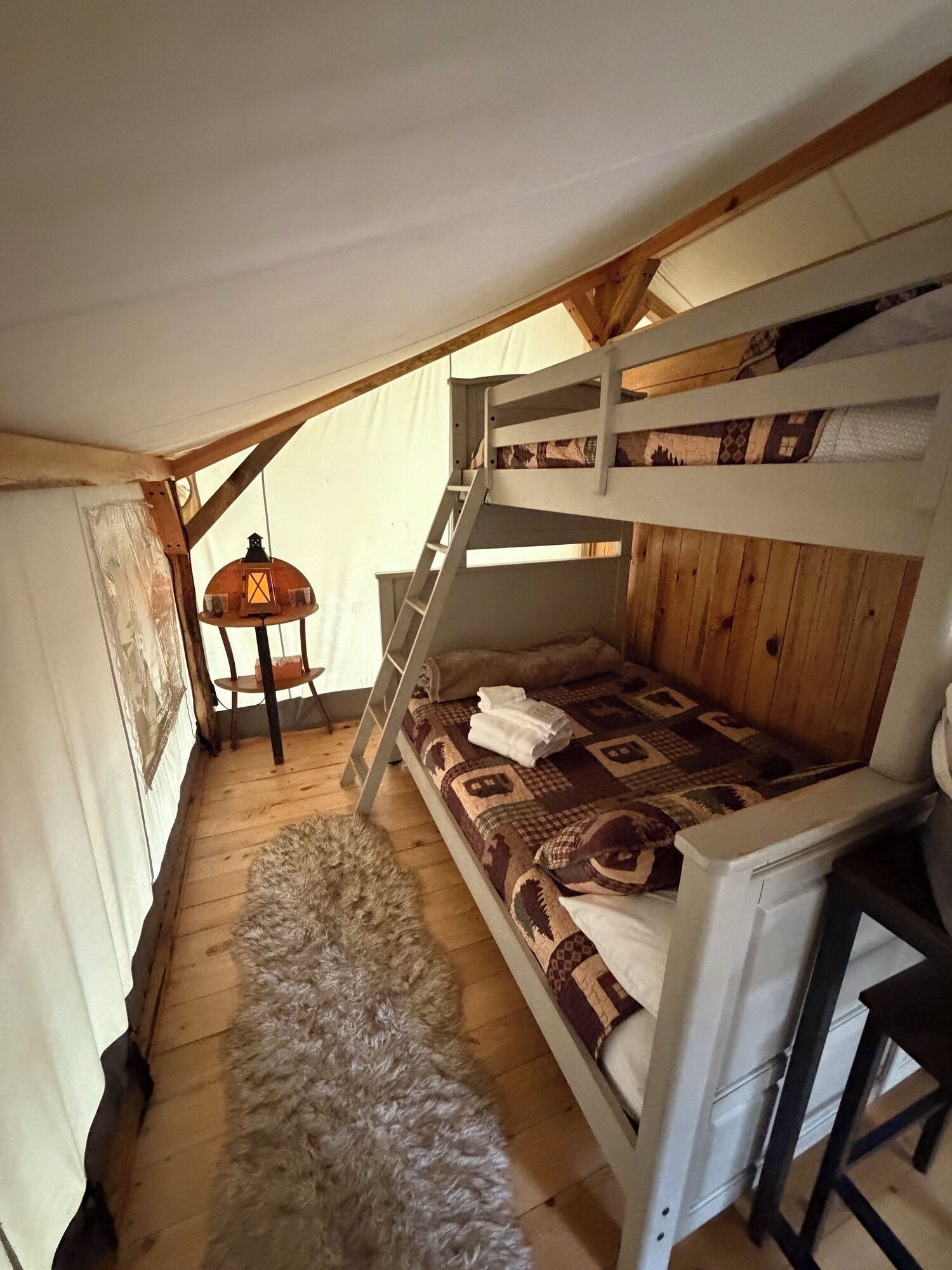 1 bedroom, internet, bed sheets