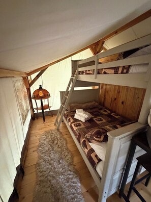 1 camera, accesso a Internet, lenzuola