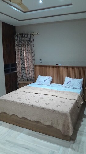 Cozy Hill Top Lodge - 15 km from KMS International Airport & KNUST