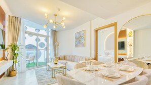 Ảnh chưa phân loại, 2 trong số 37 ảnh, nút