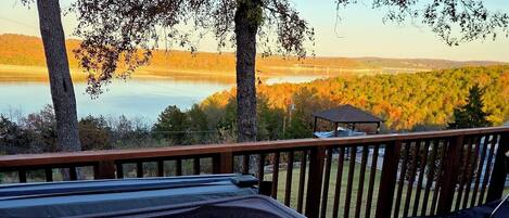 Tina de hidromasaje al aire libre