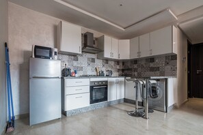 Private kitchen - Charming 2-bedroom apartment with AC in nice Marrakech (Marrakech)