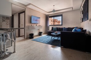 Living area - Charming 2-bedroom apartment with AC in nice Marrakech (Marrakech)