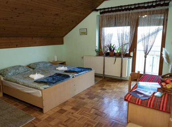 1 bedroom, iron/ironing board, Internet, bed sheets