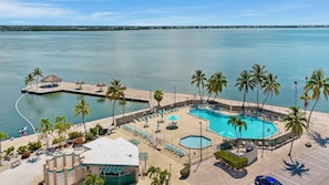 Piscine extérieure, piscine chauffée