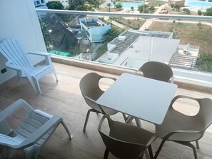 Outdoor dining - VACATION SUITES /CARTAGENA BEACH RESORT (cartagena)