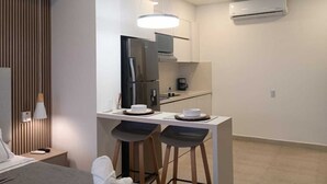 Microwave - VACATION SUITES /CARTAGENA BEACH RESORT (cartagena)