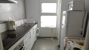 Apartment, Multiple Beds | Private kitchen - Apartamento céntrico en Conil economico (Conil de la Frontera)