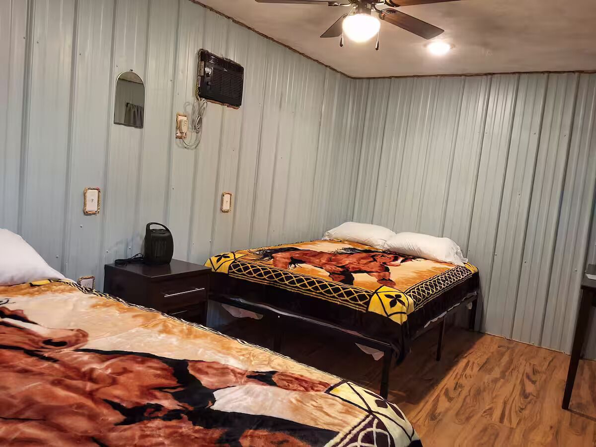 1 habitación y ropa de cama 