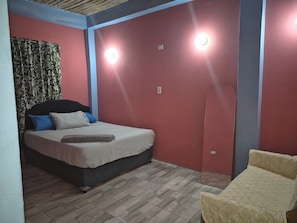 3 dormitorios, tabla de planchar con plancha, wifi