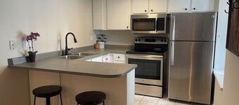 1BD King Condo – Walking Distance to PCMR on Park Ave