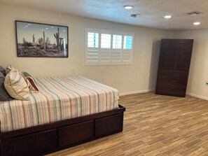 1 bedroom, iron/ironing board, WiFi, bed sheets - Cozy Casita - BEST LOCATION in TUCSON (Tucson)