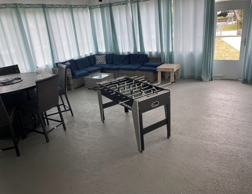 Waterfront, Private Dock For 4 Boats, Sleeps 13+, Fire Pit, Movie Projector. - Florida
