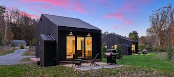 High-End Loft - Cozy Firepit, Hiking and Biking Trails, Near Okemo