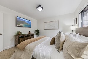 4 bedrooms, WiFi, bed sheets