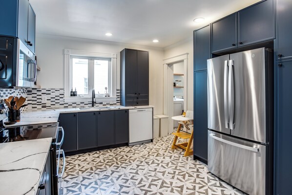 Microwave, oven, stovetop, dishwasher