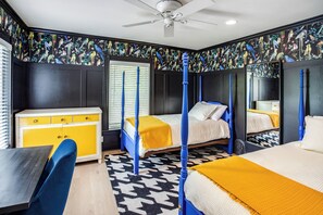 3 bedrooms, iron/ironing board, internet, bed sheets