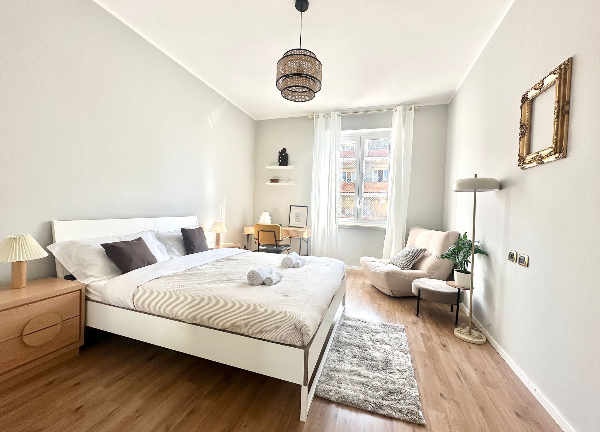 Ferros/tábuas de passar roupa, Wi-Fi de cortesia, roupa de cama