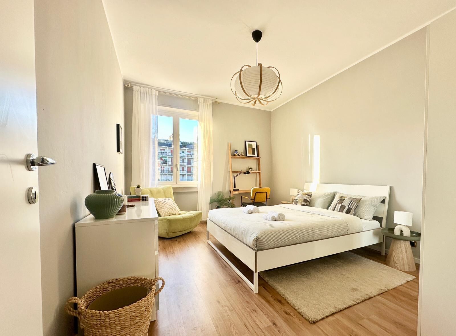 Bügeleisen/Bügelbrett, kostenloses WLAN, Bettwäsche