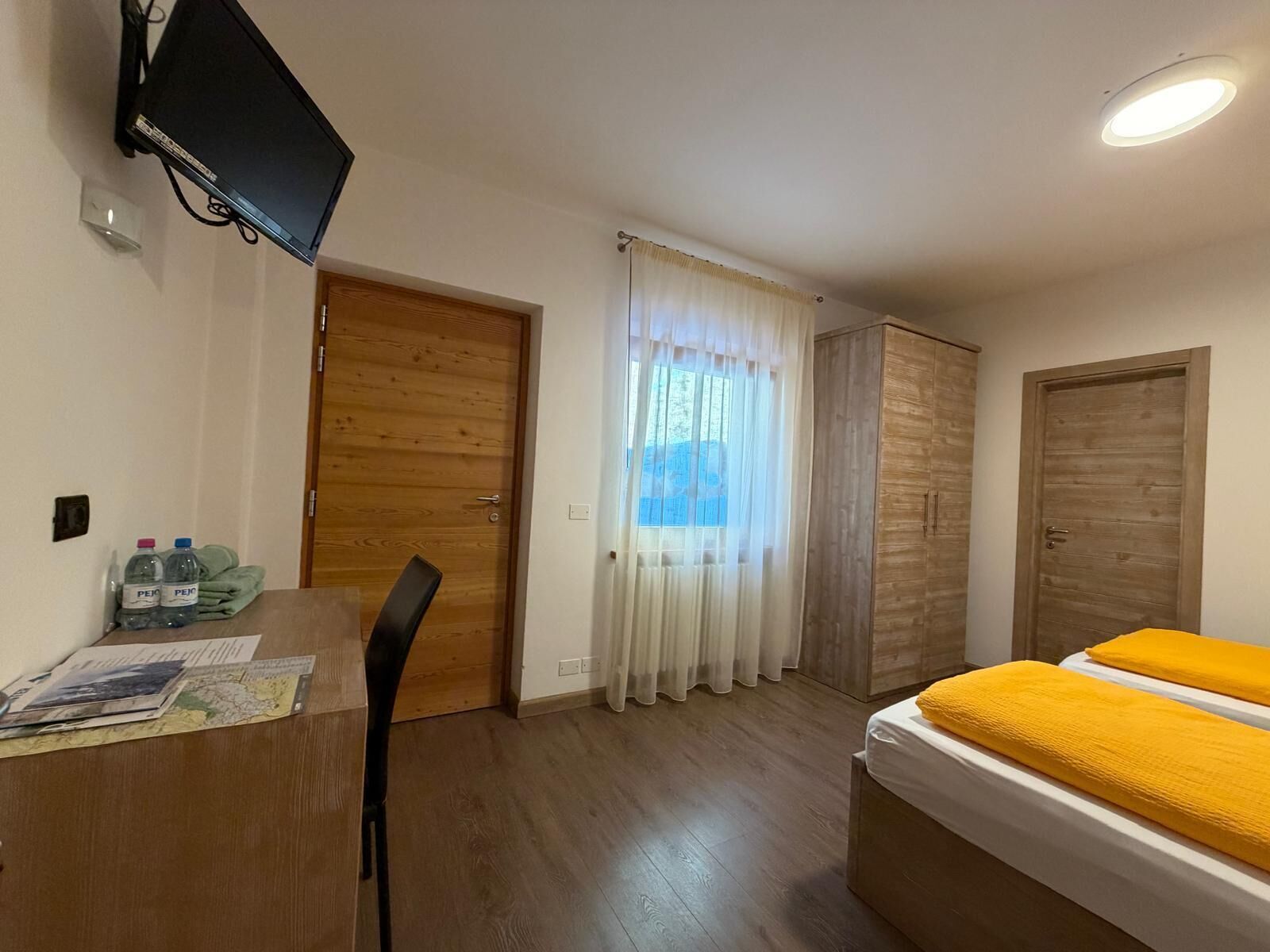 Classic dubbelrum eller tvåbäddsrum | Skrivbord och gratis wi-fi