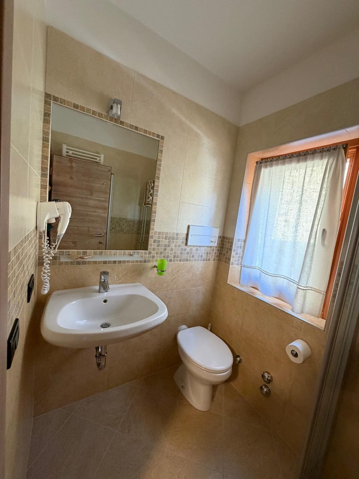 Habitación clásica con 1 cama matrimonial o 2 individuales | Baño