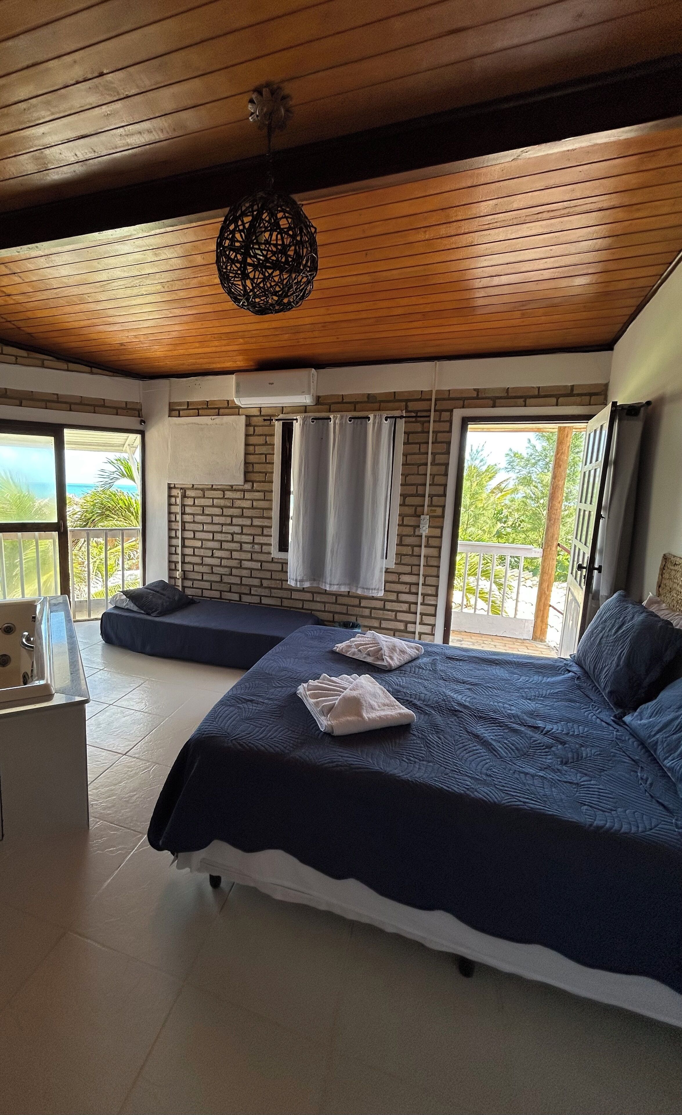 Quarto luxo | Wi-Fi de cortesia