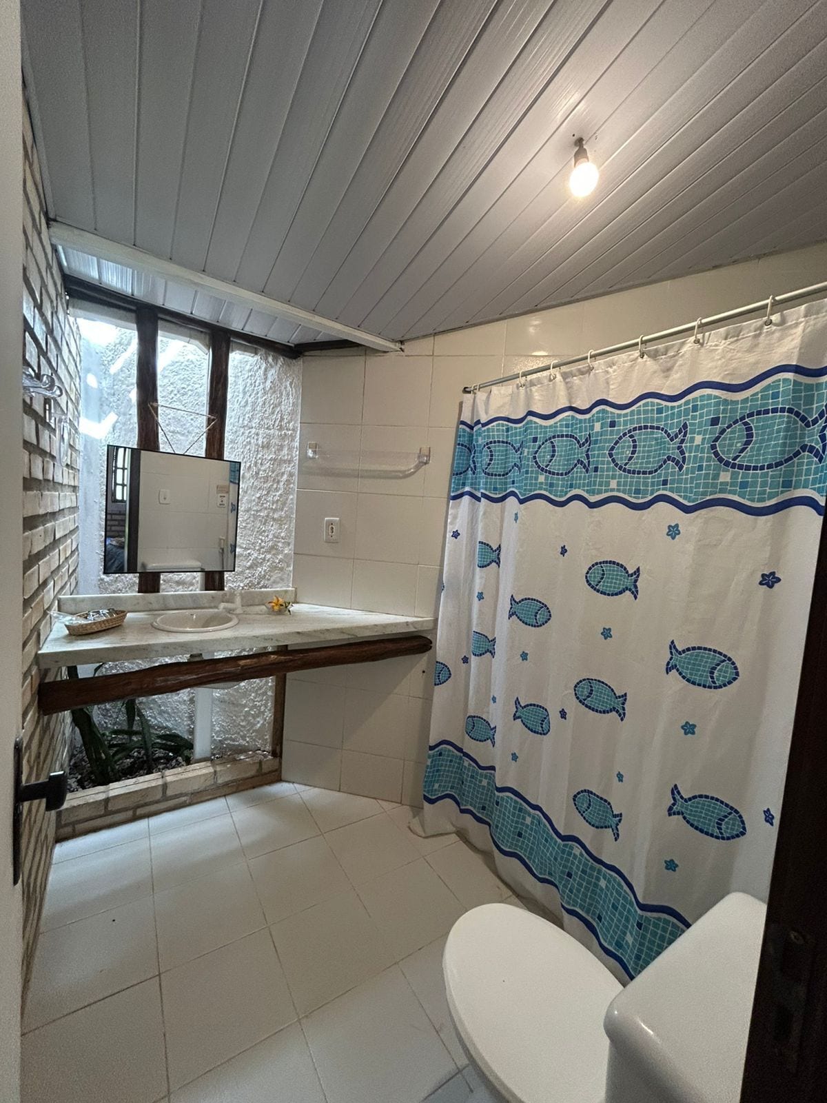Cabane Standard, véranda, vue jardin | Salle de bain | Douche, articles de toilette gratuits, serviettes fournies, savon