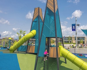 Children's area - Prof’s Riverside Haven Art & Style Sleeps 10 (South Bend)