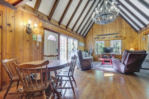 Interior - Private Dock on Lake Arrowhead! Cozy Mtn Cabin (Lake Arrowhead)