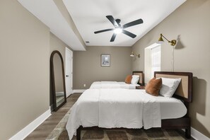 5 Schlafzimmer, Bügeleisen/Bügelbrett, WLAN, Bettwäsche
