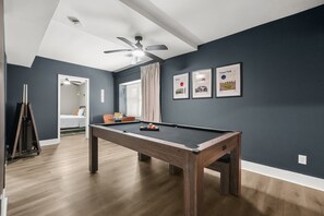Spielezimmer