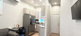 Private Bedroom 3 - Transit Room Near Airport.