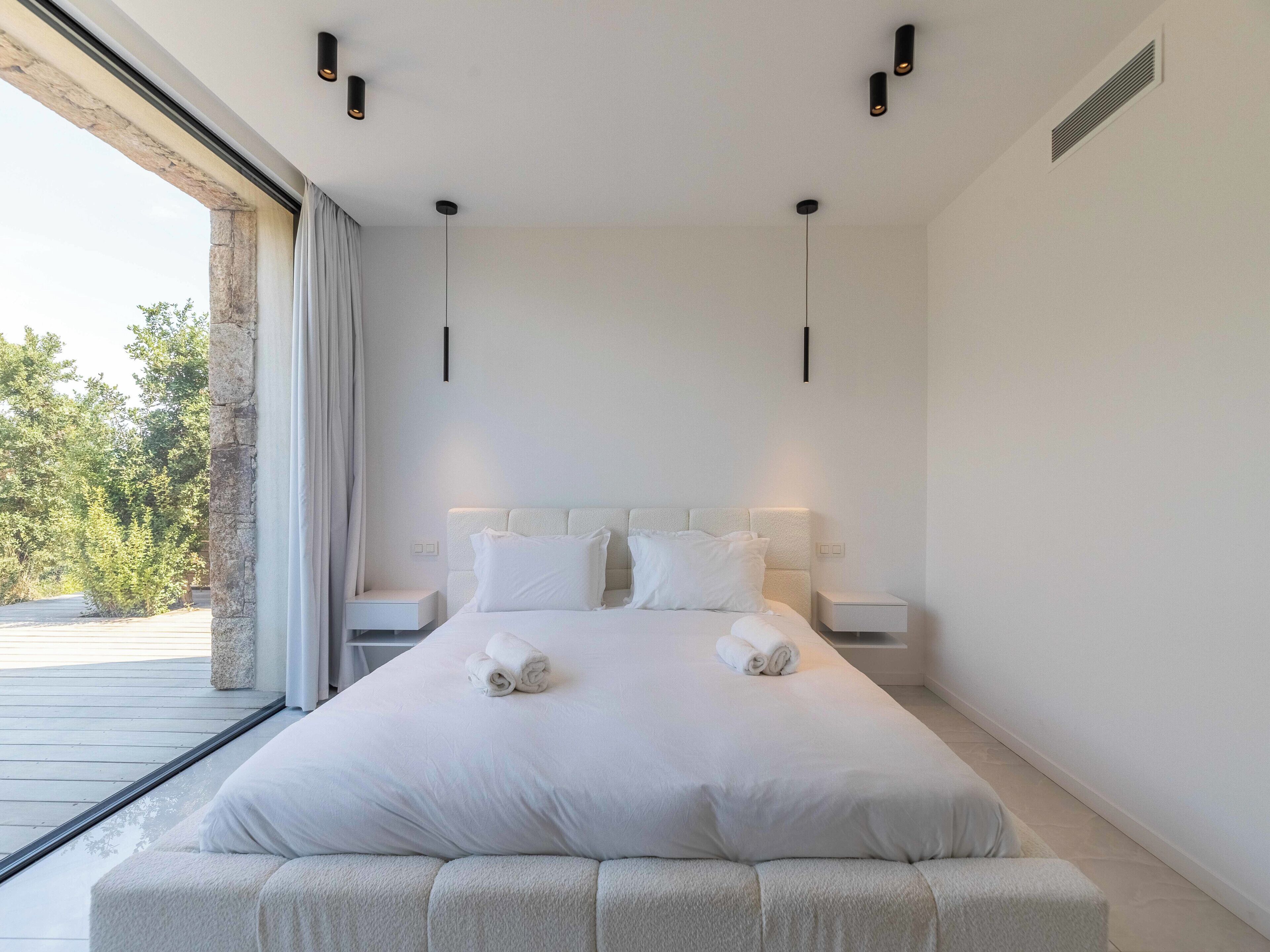 5 bedrooms, iron/ironing board, travel cot, WiFi