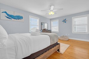 4 bedrooms, desk, iron/ironing board, free WiFi