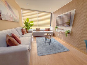 Comfort Apartment, Balcony, City View | Living area