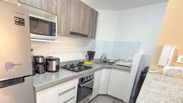 Apartament Comfort, balcó, vistes a la ciutat | Cuina privada