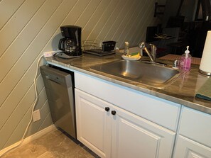 Fridge, microwave, oven, stovetop - Wonderful 1-bedroom condo in Mammoth Lakes perfect for your getaway (Mammoth Lakes)