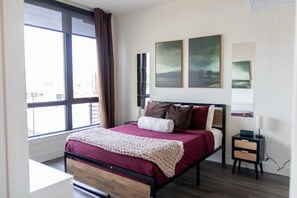 1 bedroom, desk, iron/ironing board, free WiFi - 30% off Newark Haven: Sky Lounge + Game Room Near NYC, MetLife Stadium (Newark)